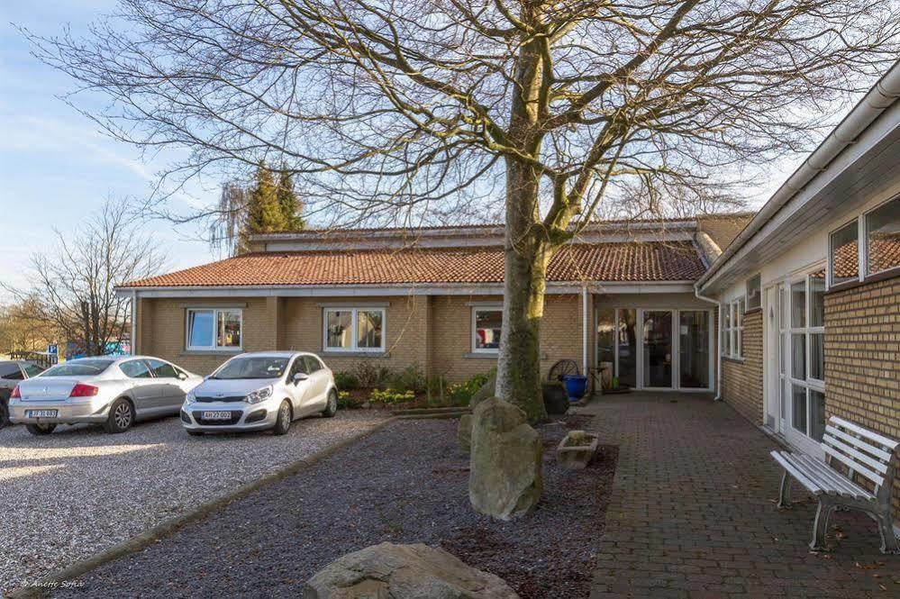 Sdr. Omme Kro & Hotel Exterior foto